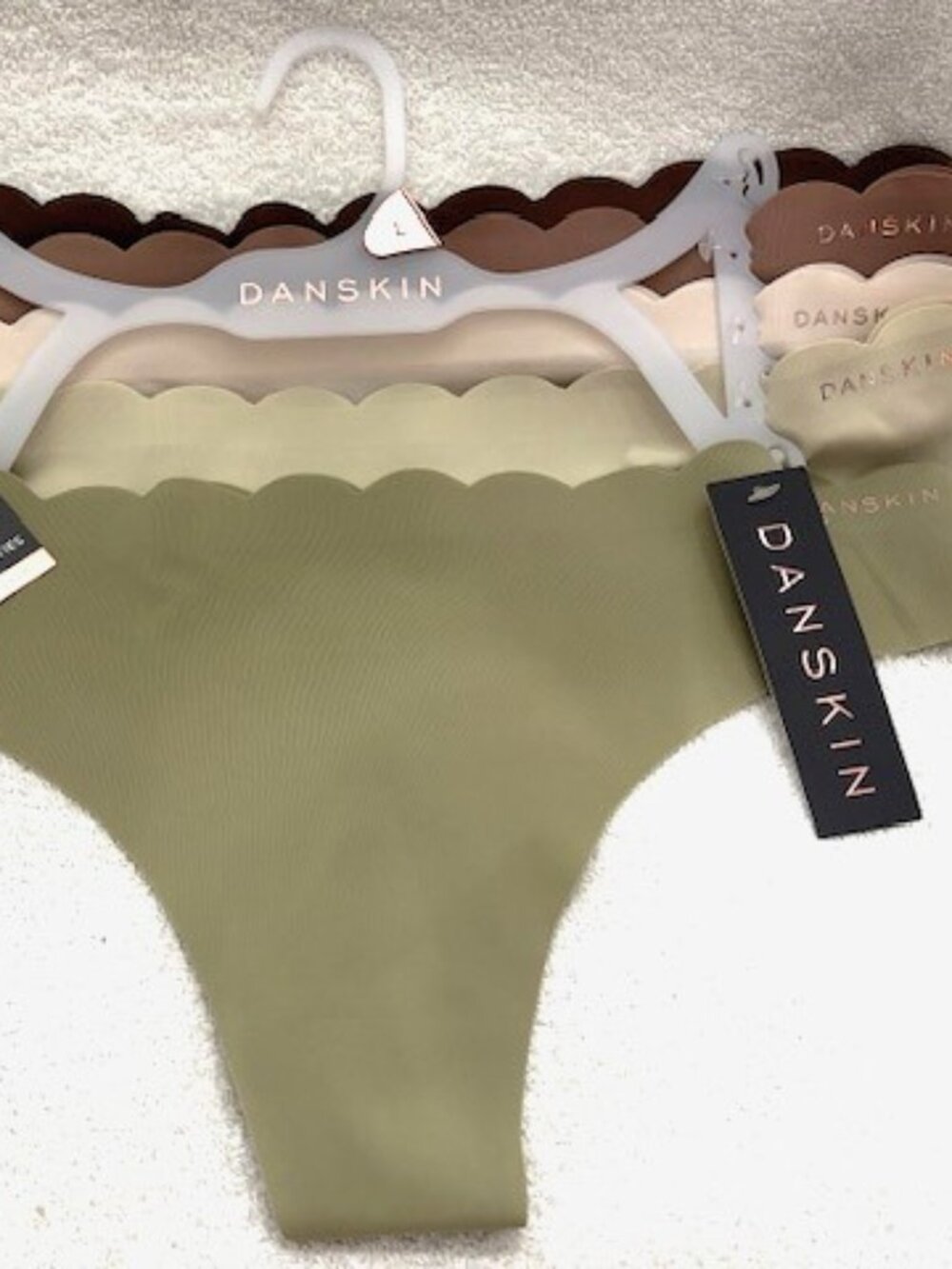 Danskin No-Show 5-panty set in 5 colors NWT Size L